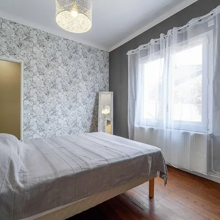 Maison Renovee A Pour 10 Pers. Avec Jardin Proche Ocean Mimizan